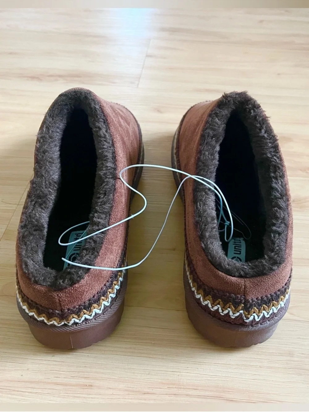 Unltd Women's Brown Suede Slip-On Slippers Faux Fur Lined 9.0 US